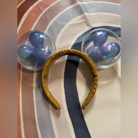 Disney’s 50th Anniversary Limited Edition Light Up Iridescent Mickey Ears - Picture 6 of 7